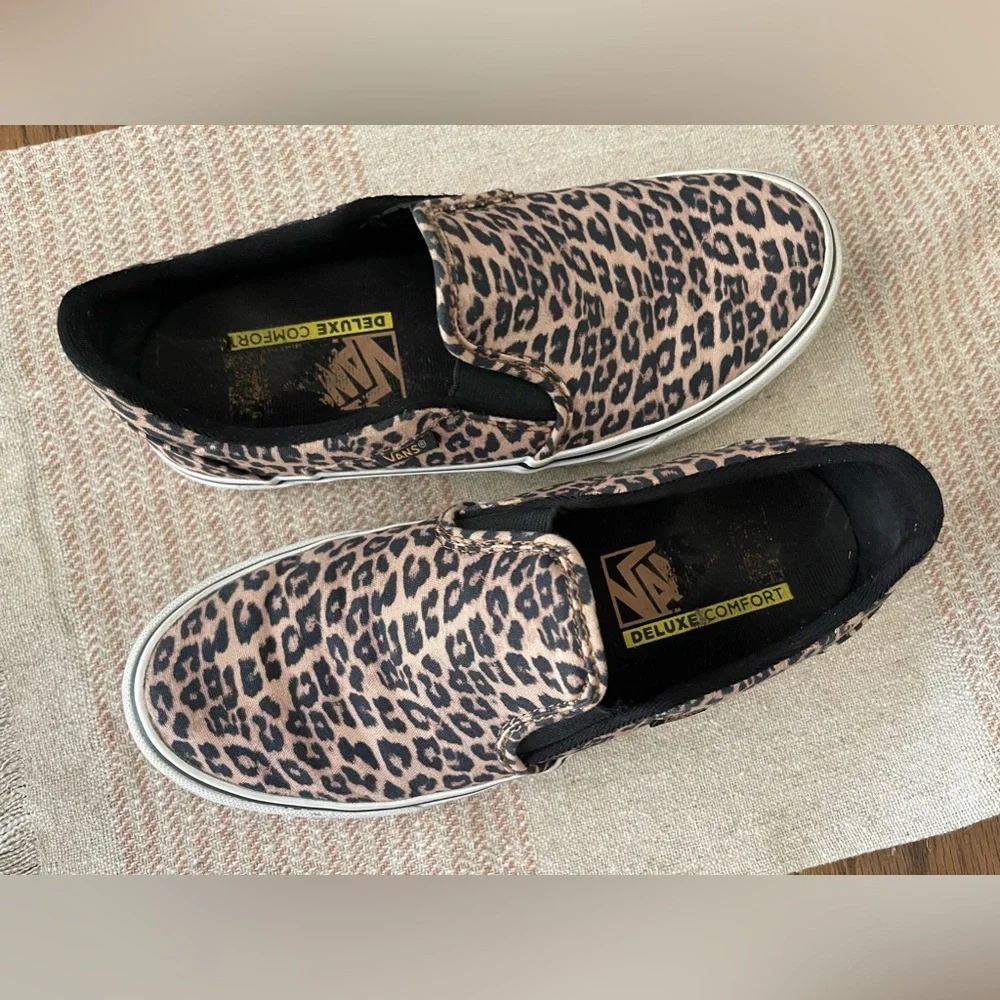 Vans leopard print slip ons size 7.5 - Picture 5 of 6